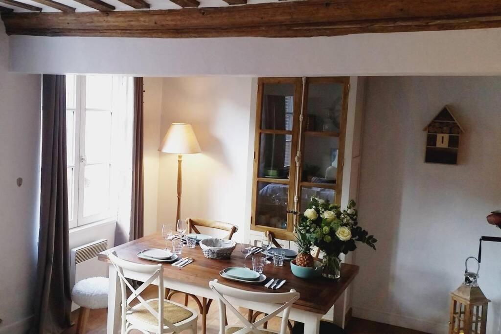 Une Pause Chez Julien, appartement lumineux et idéalement situé! Honfleur Exterior foto