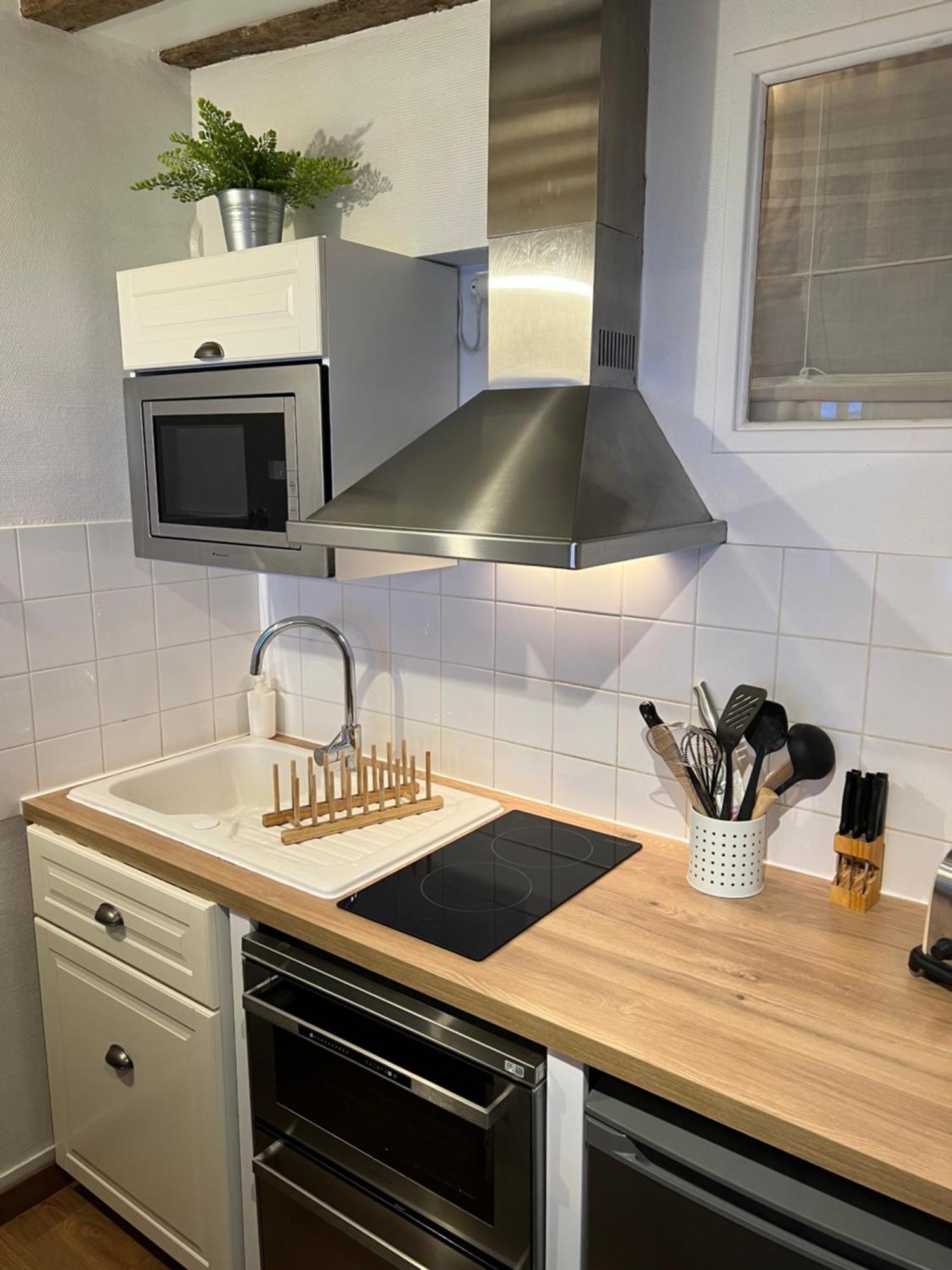 Une Pause Chez Julien, appartement lumineux et idéalement situé! Honfleur Exterior foto
