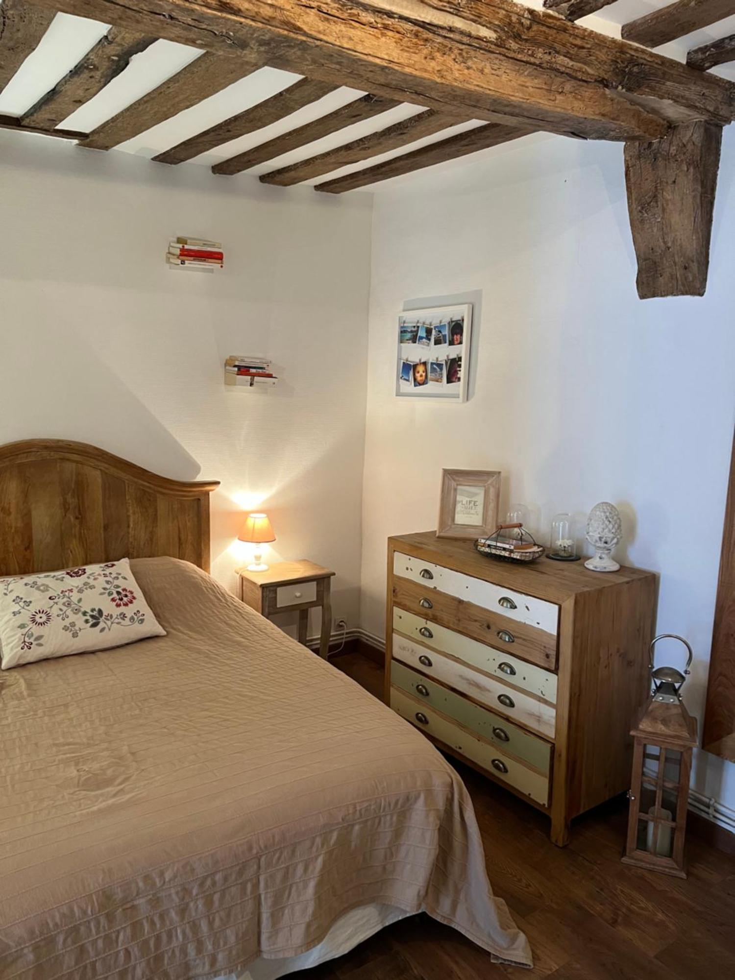 Une Pause Chez Julien, appartement lumineux et idéalement situé! Honfleur Exterior foto