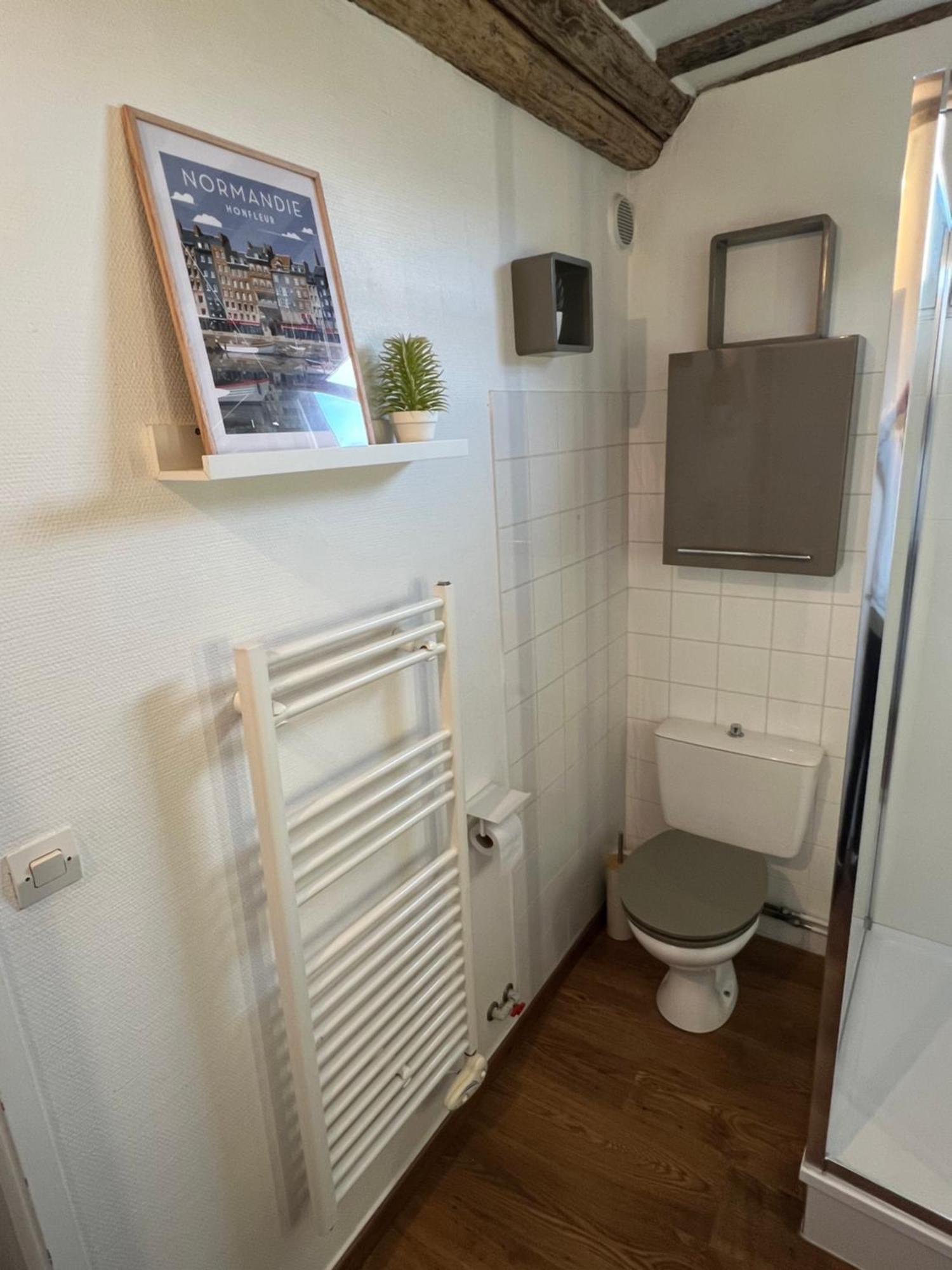 Une Pause Chez Julien, appartement lumineux et idéalement situé! Honfleur Exterior foto